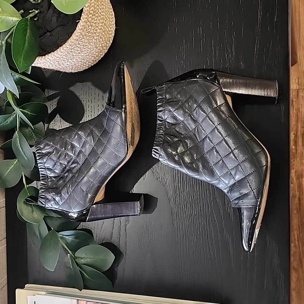 REISS Quilted Black Leather Ankle Boots 37 6.5 Booties Patent Captoe LUXURY - Picture 8 of 17